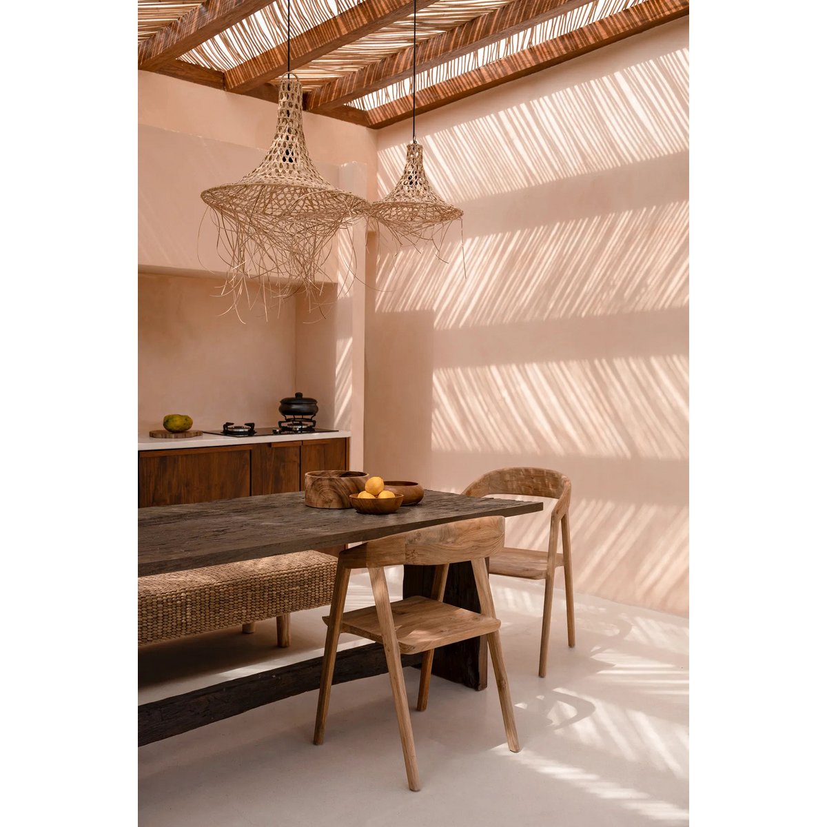 La Suspension Mykonos – lampe en rotin faite main aux tons naturels