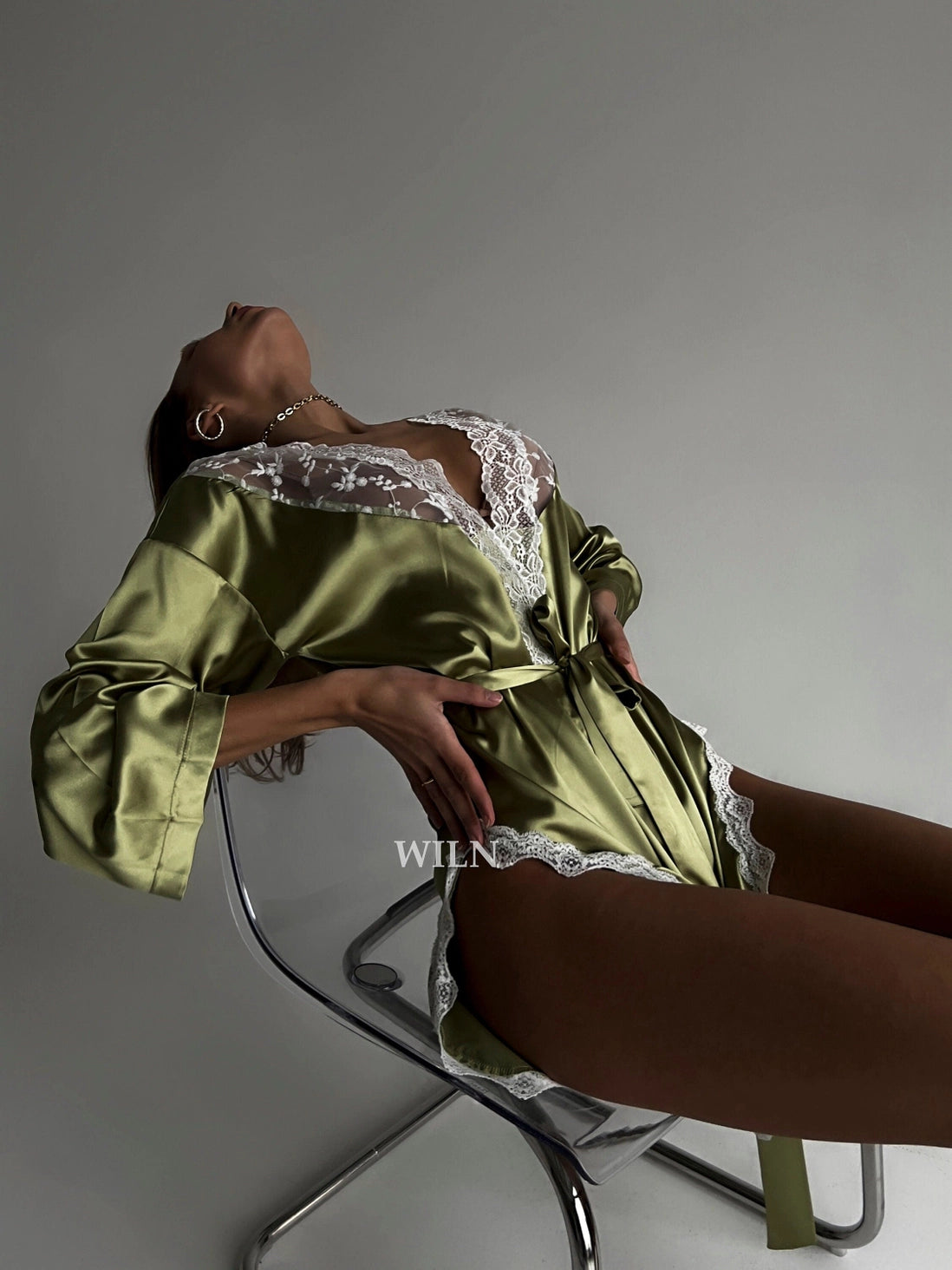 BLISS - Lyxig Morgonrock i Satin & Spets, WILN