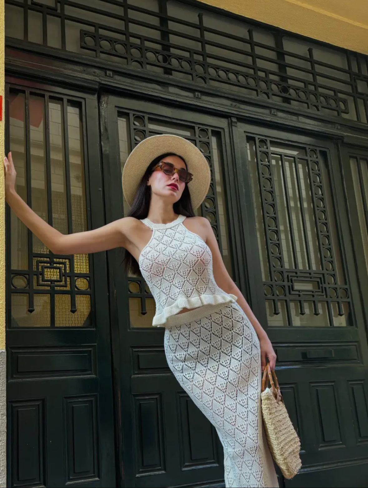 Ensemble Jupe Longue en Maille & Haut Halter – Élégance Écru