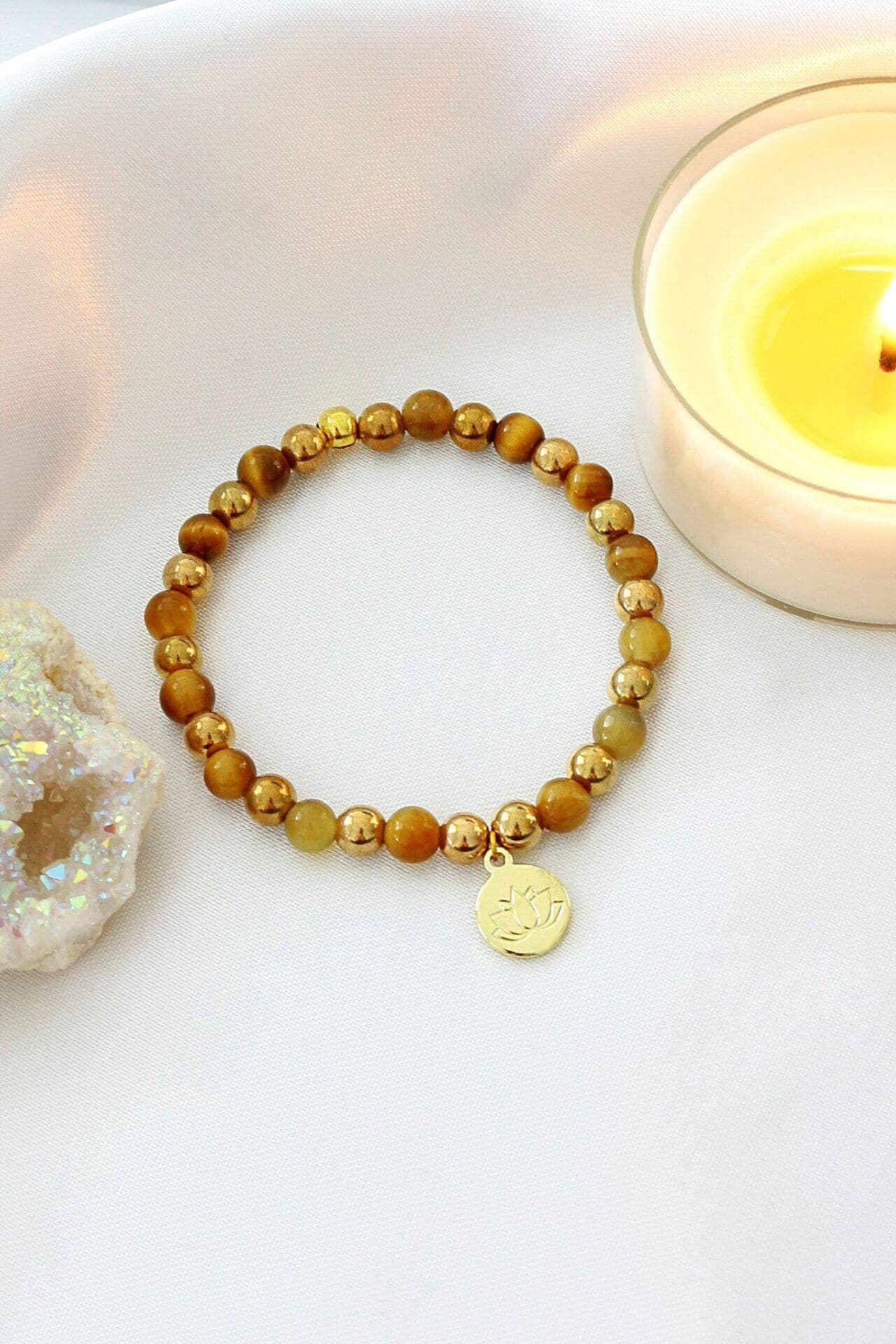 Tigerauge Edelstein Elastisches Armband | 24 Karat Lotus Amulett