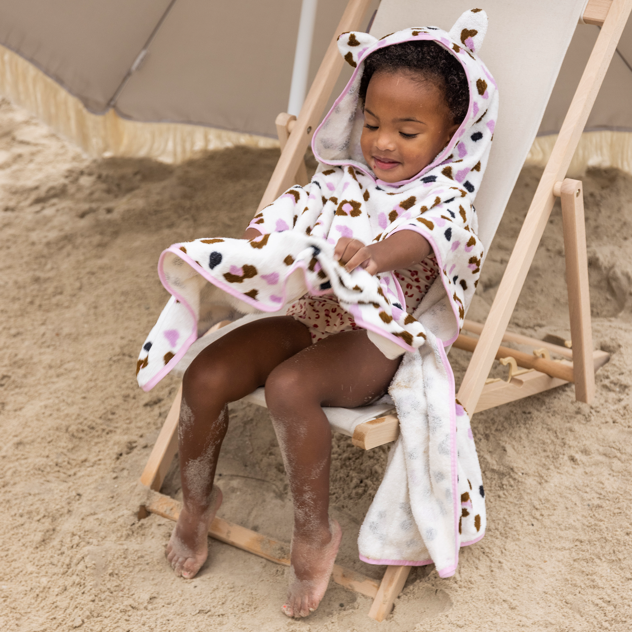 Swim Essentials Strandponcho in Offwhite Panther-Print 65 x 65 cm