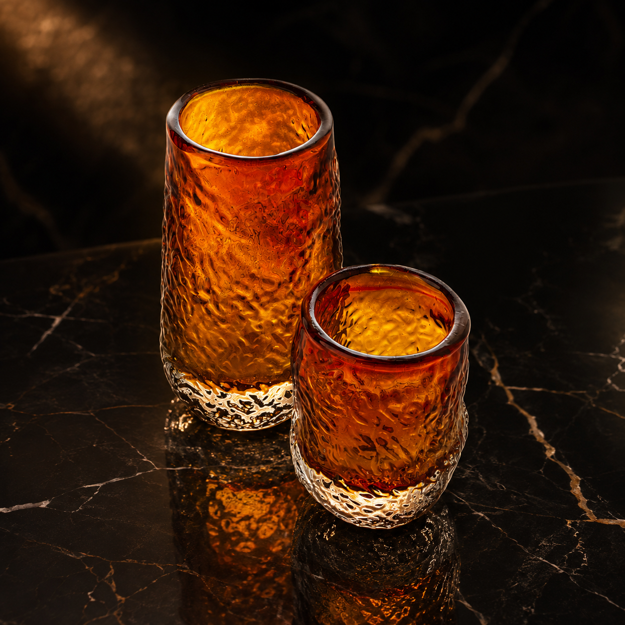 Marbella Glow Tumbler Amber – Munblåst glas | Bazar Bizar
