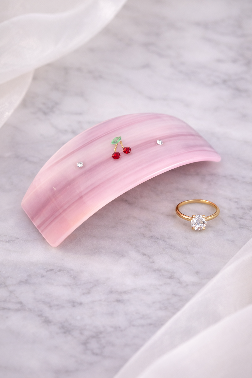 Camille Barrette | Rosafarbene Haarspange mit Perlmutt-Finish