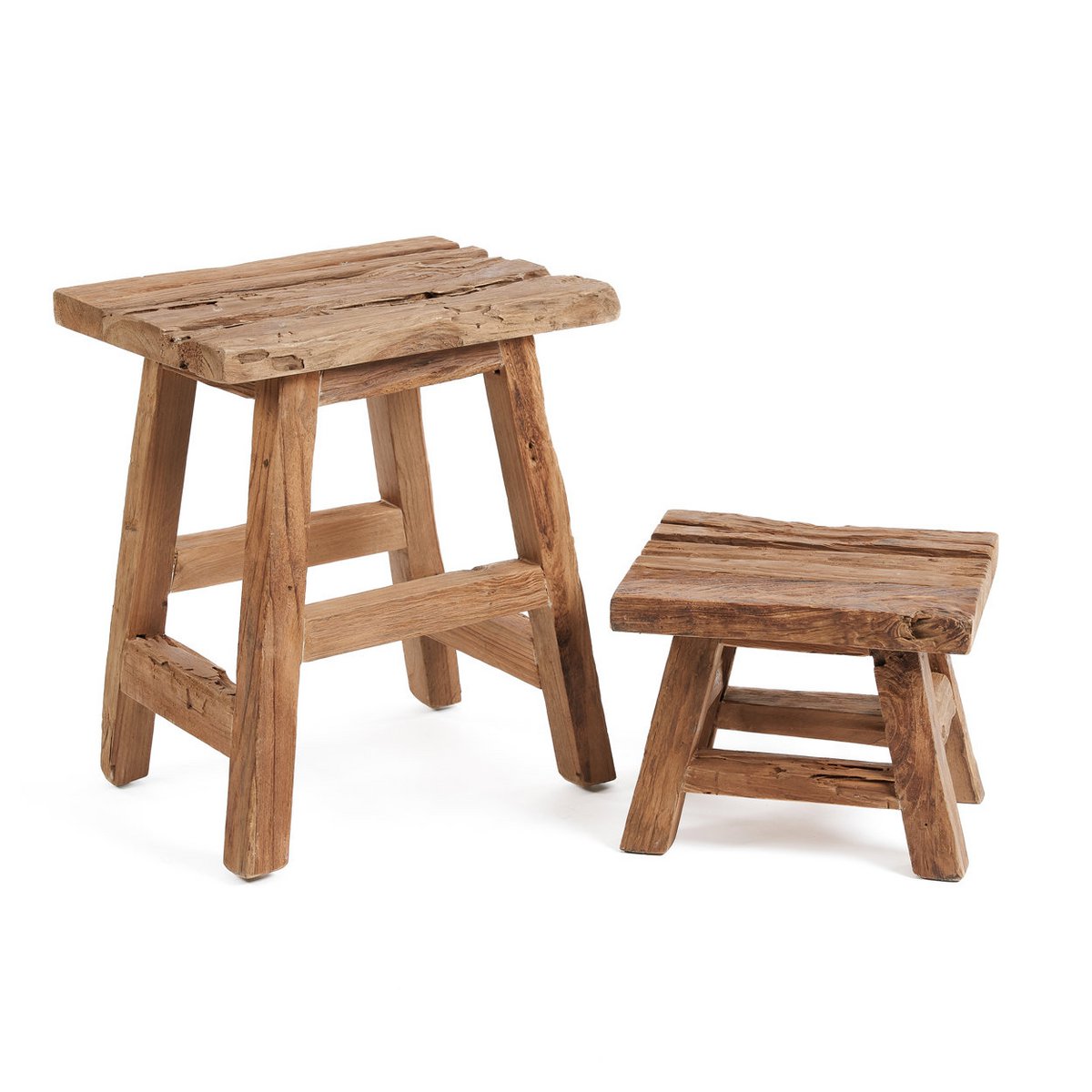 Yoke Hocker – handgefertigter Hocker aus recyceltem Teakholz