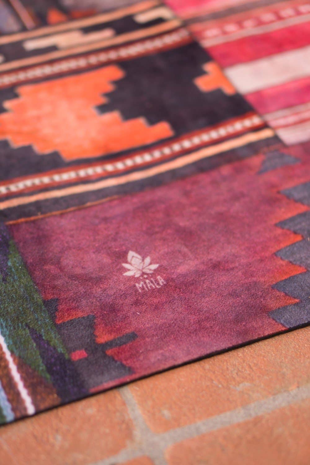 Nachhaltige Yogamatte aus Naturkautschuk – MALA Yoga