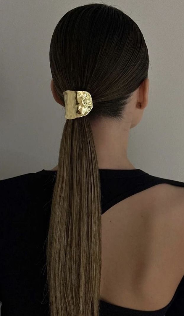 Hårsnodd Guld | Hamrad Halvmåneformad Metalldetalj