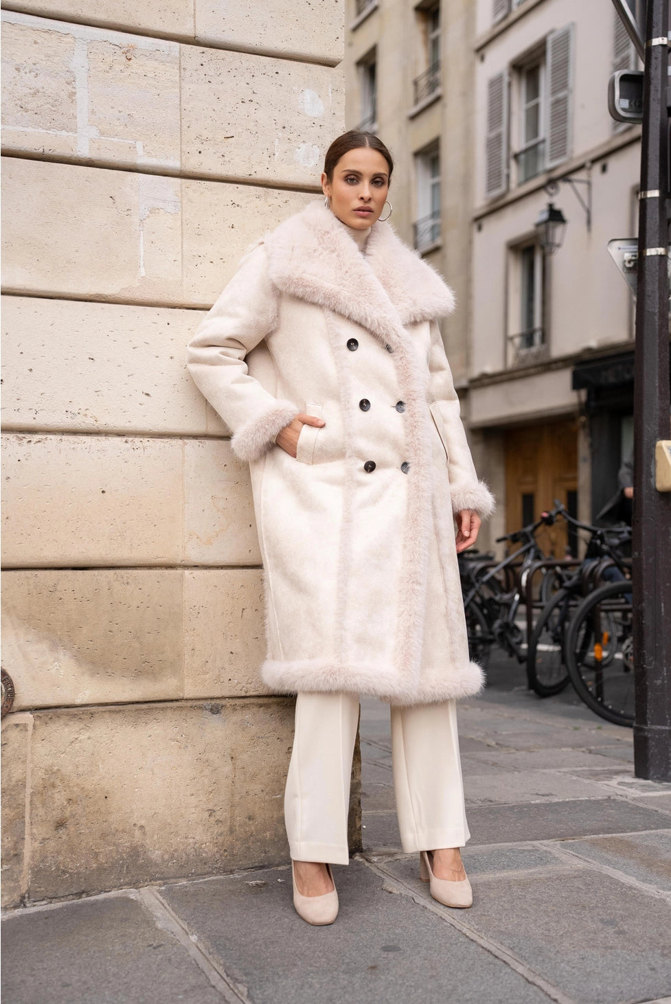 Manteau en faux daim avec fourrure synthétique