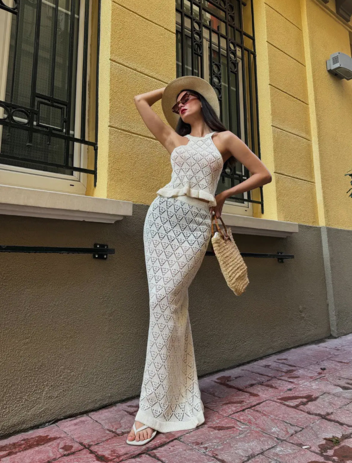 Ensemble Jupe Longue en Maille & Haut Halter – Élégance Écru