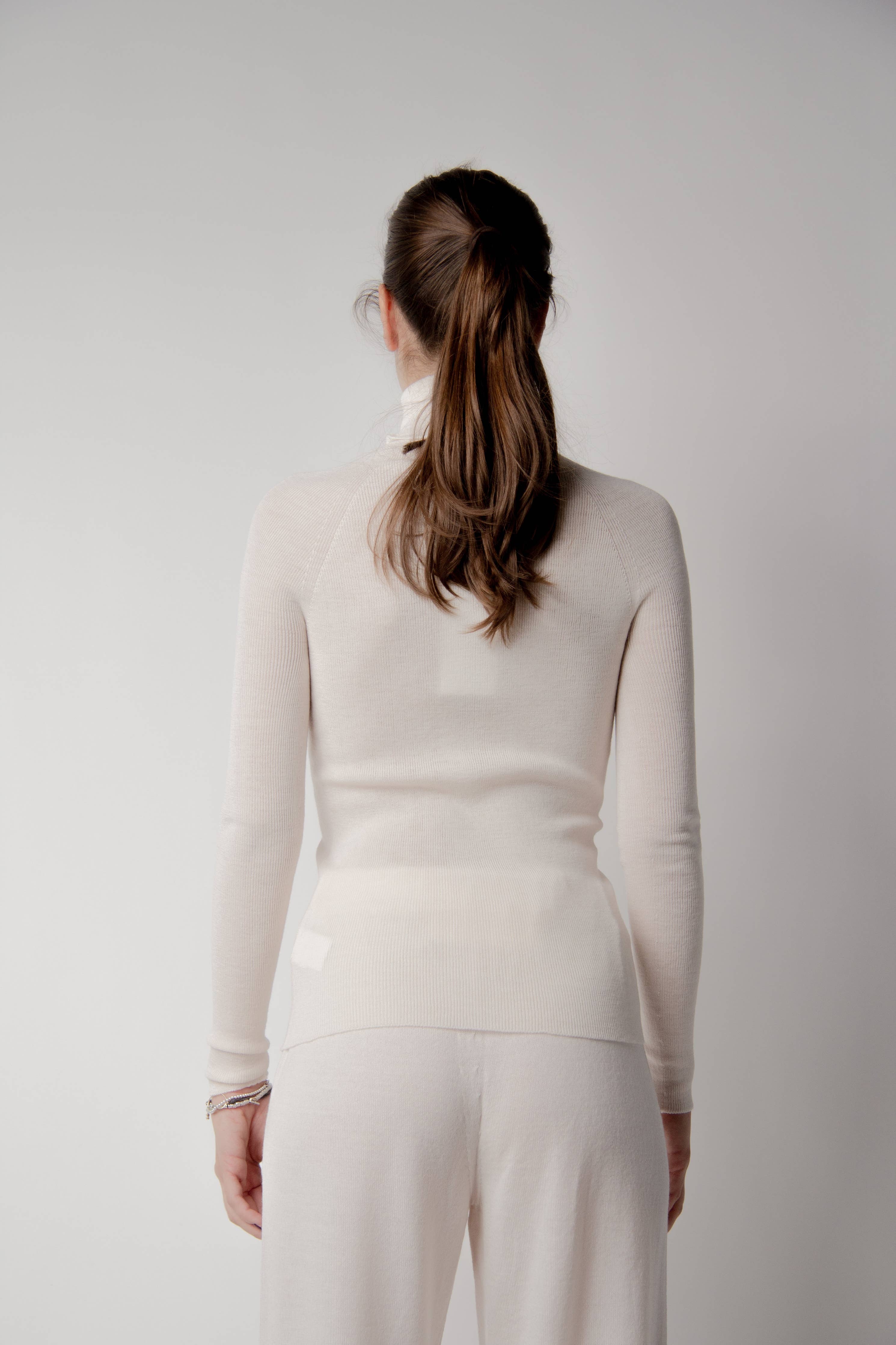Rippstrick-Rollkragenpullover aus extrafeiner Merinowolle, LÈMME
