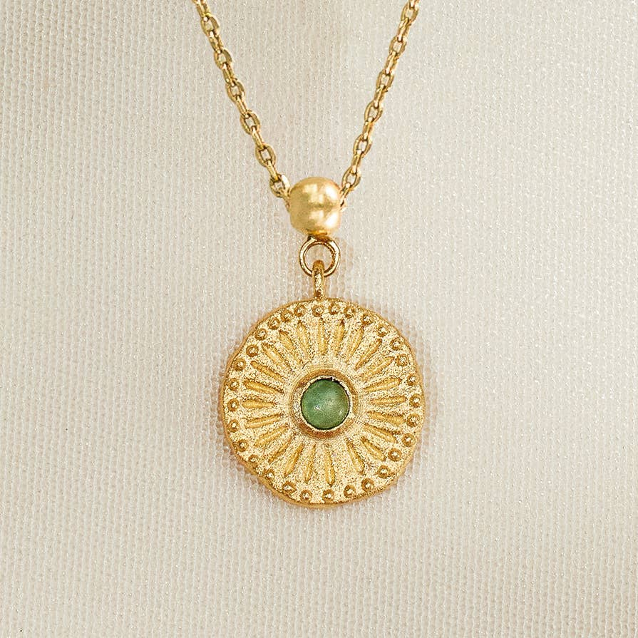 Monia Green Charm | En hyllning till det unika och drömmars kraft