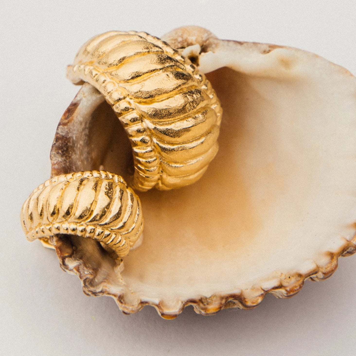 Marea Mini Ohrringe | 18k Gold | Agapé Studio Jewelry