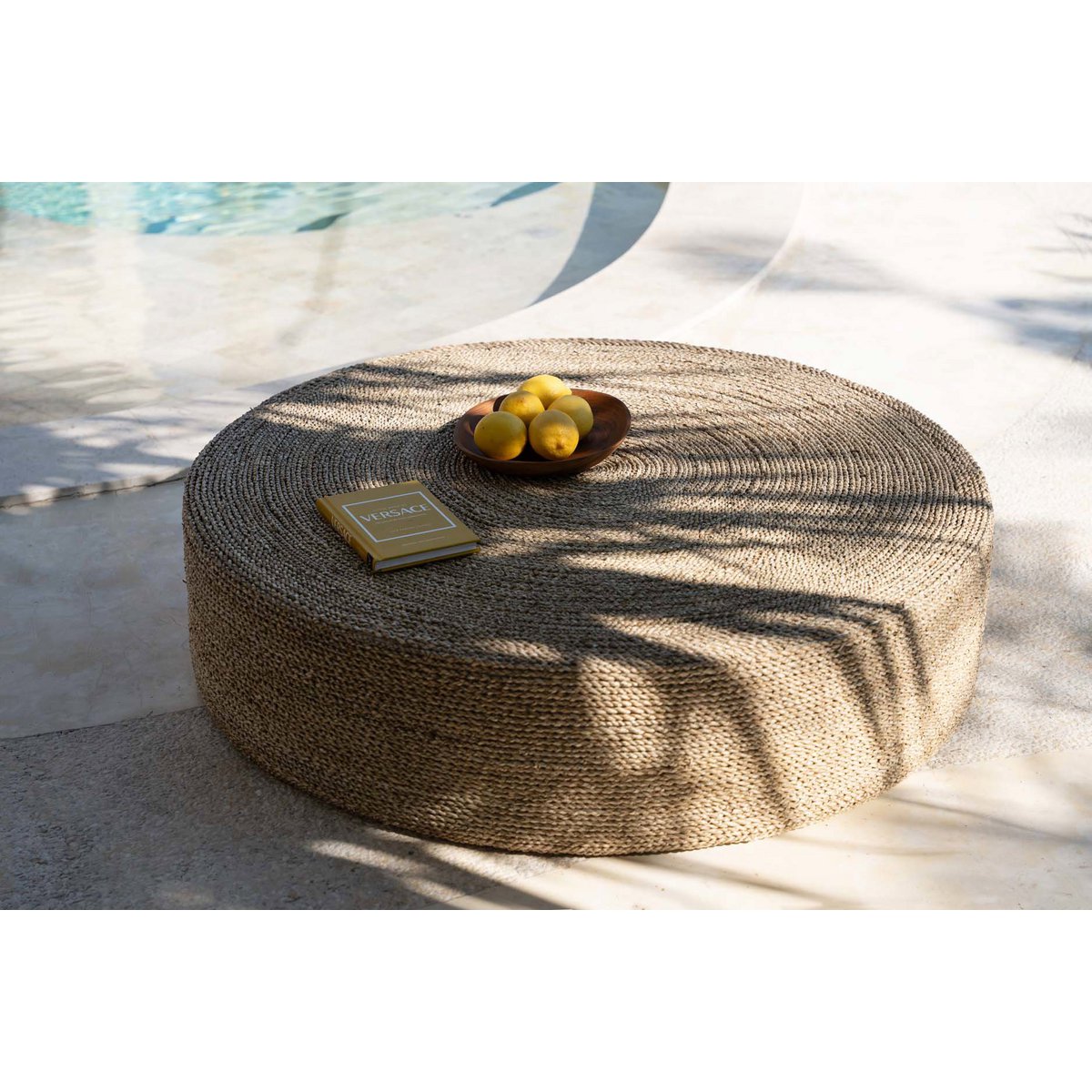 Die riesige Sitzpouffe – handgewebter Sitzhocker aus natürlichem Seegras