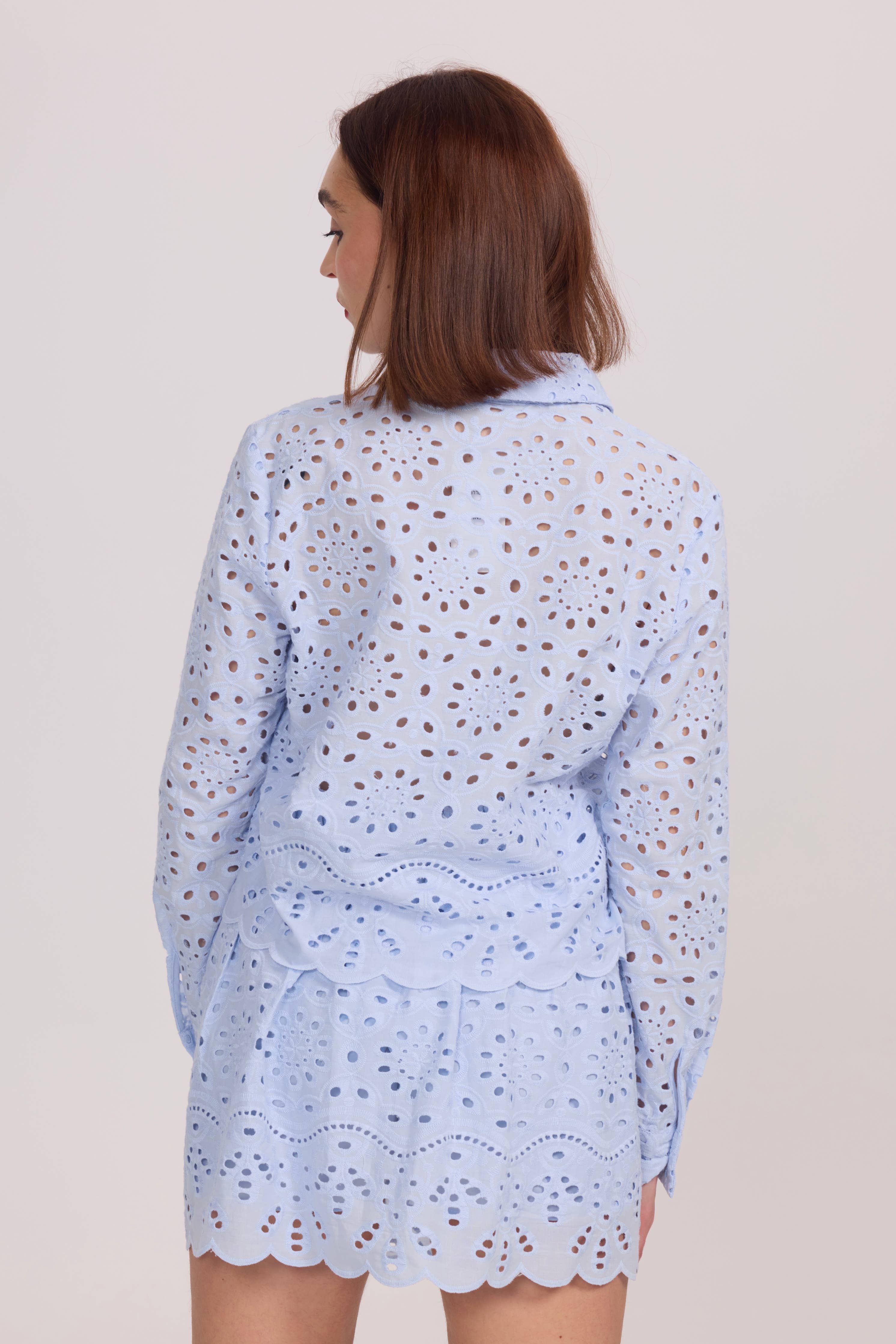Blus med broderade detaljer – 100 % bomull