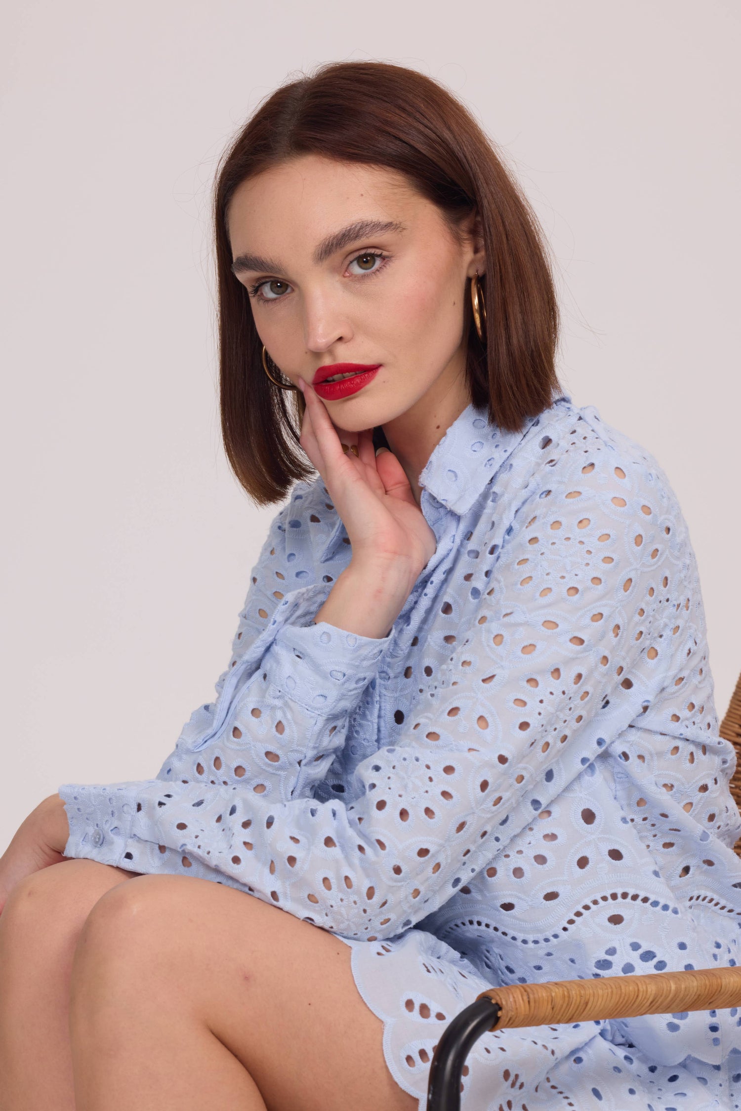 Blus med broderade detaljer – 100 % bomull