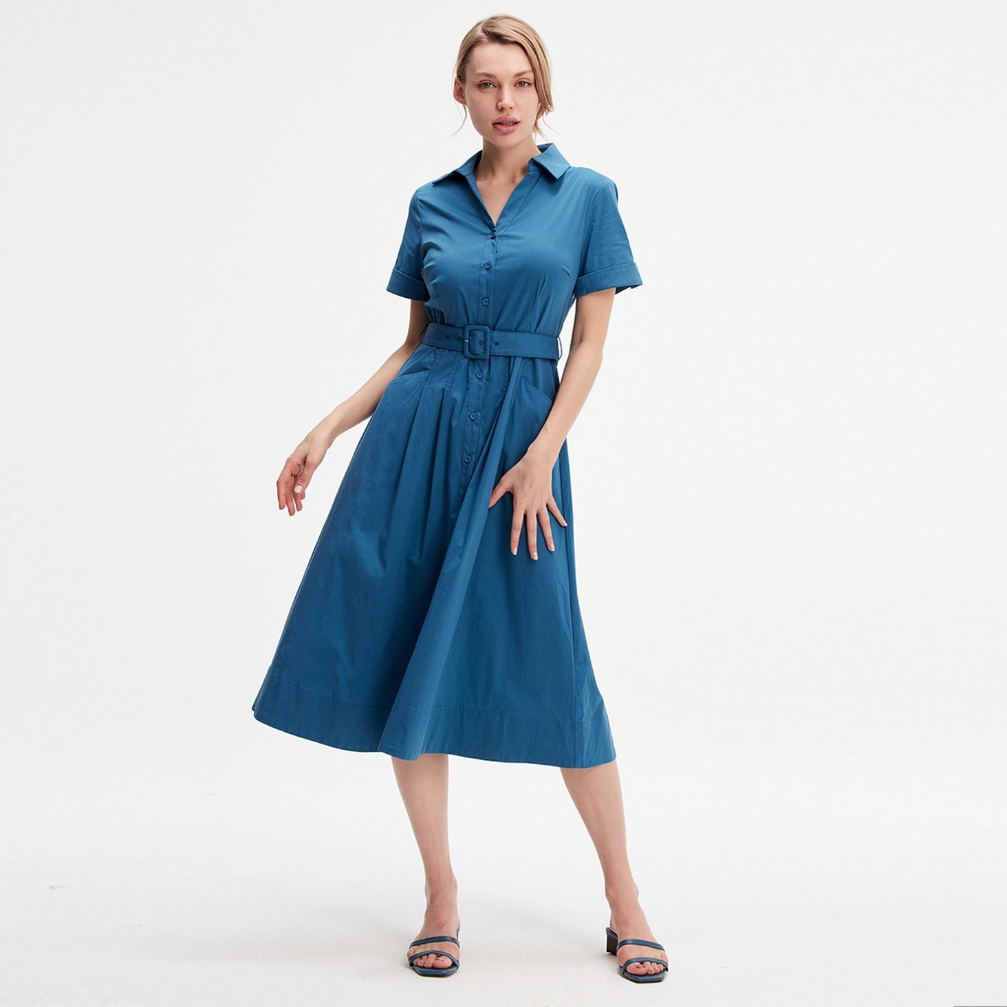 Utsvängd skjortklänning från Smart&Joy