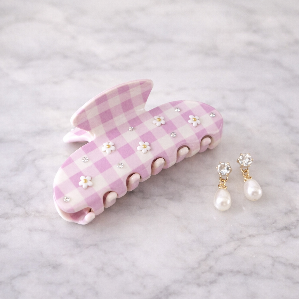 Élise Hair Claw | Rosa rutig hårklämma med prästkragar