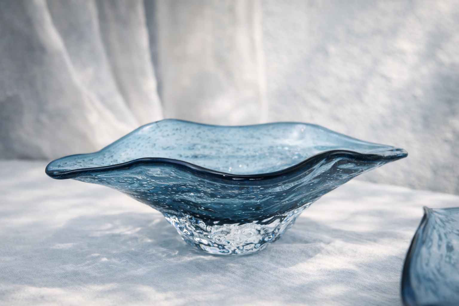 Azure | Dekorativ glasskål 33 cm