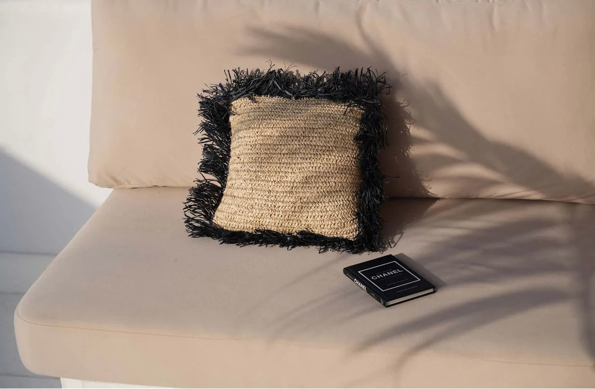 Der Raffia-Kissenbezug – Natur Schwarz 40x40