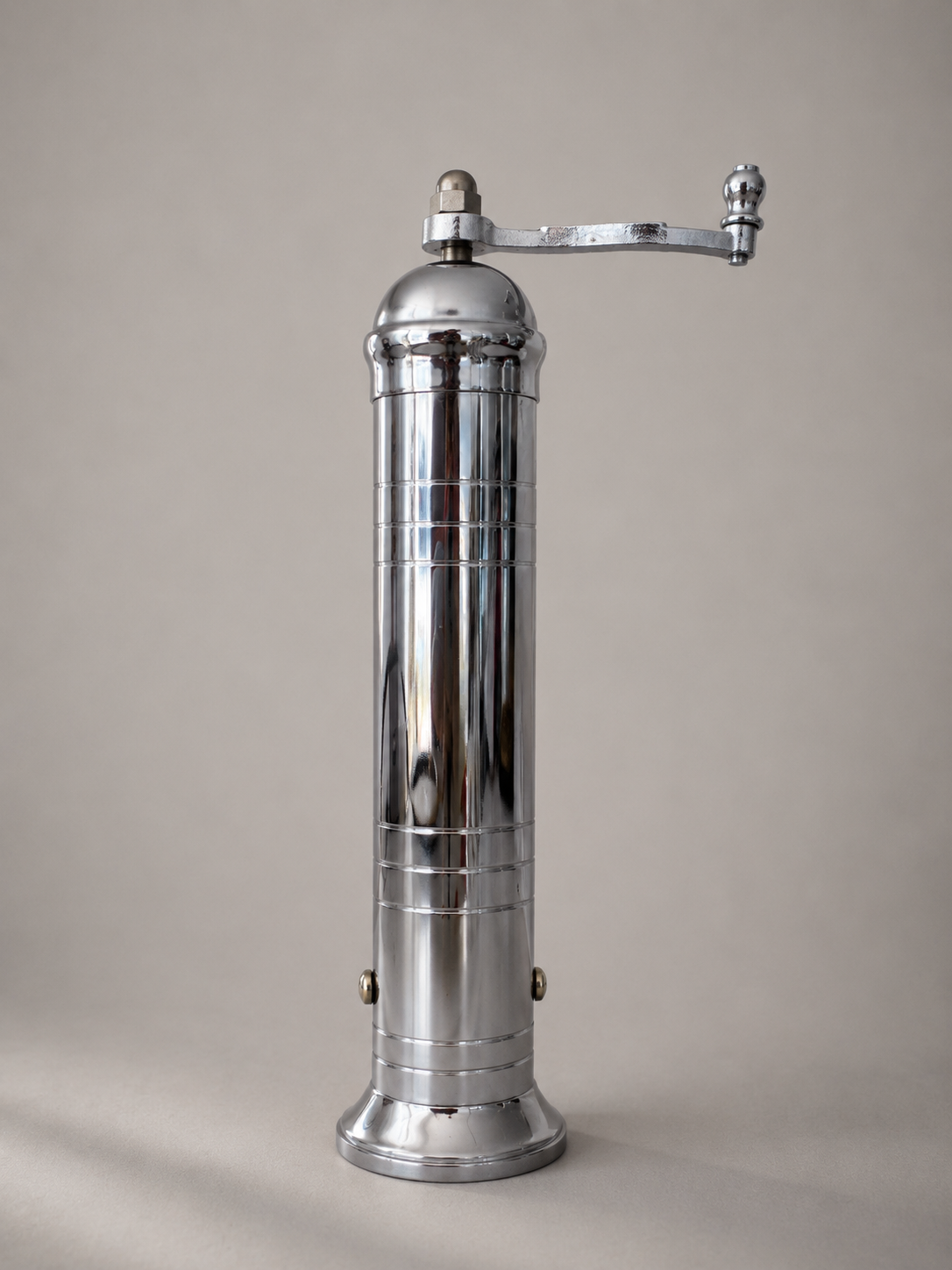 Chrome Mill - Polierte 9" Pfeffermühle, Alexander Handcrafted Mills