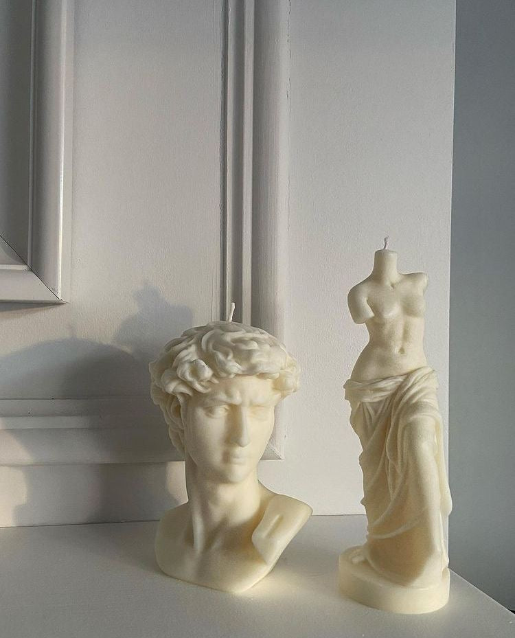 Duftkerze aus Sojawachs, die Venus von Milo darstellend