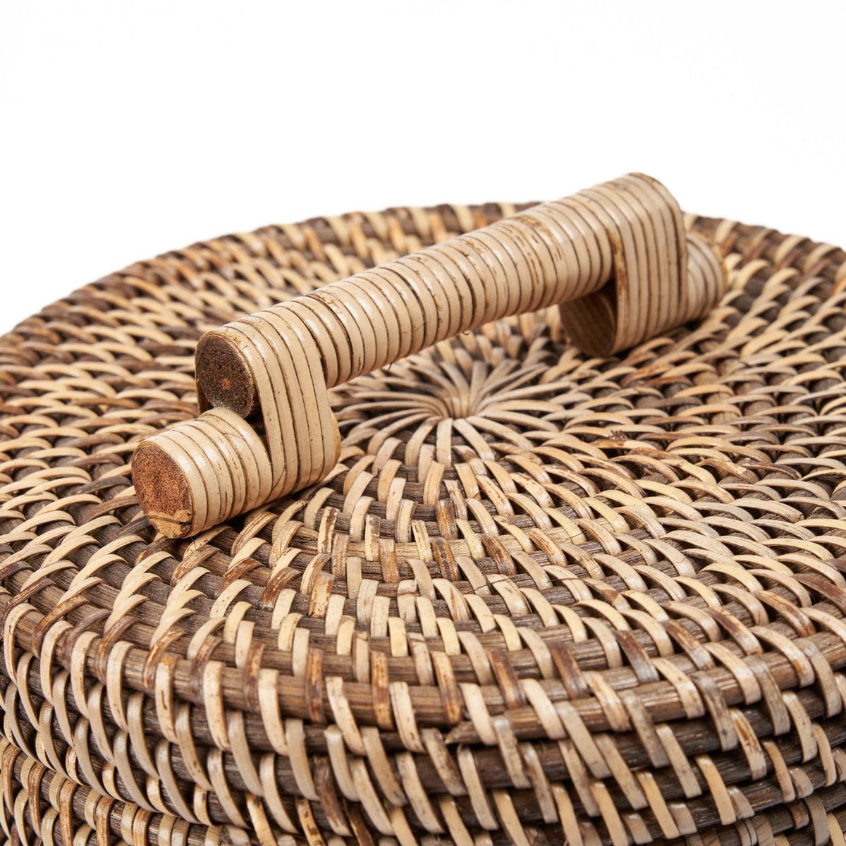 La corbeille haute en rotin – marron naturel