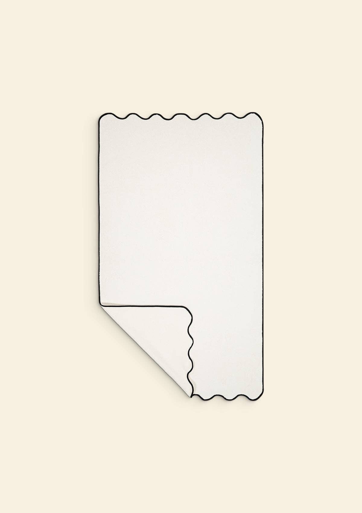 Vågigt badlakan i zero twist-bomull – Elfenben & svart | Tomète