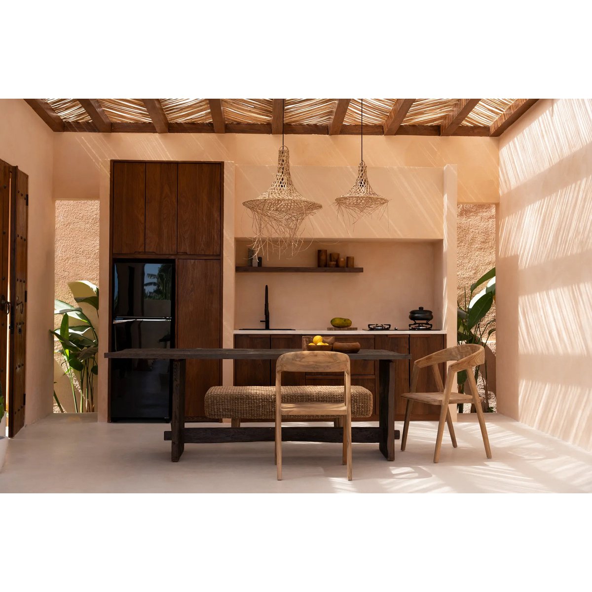 La Suspension Mykonos – lampe en rotin faite main aux tons naturels