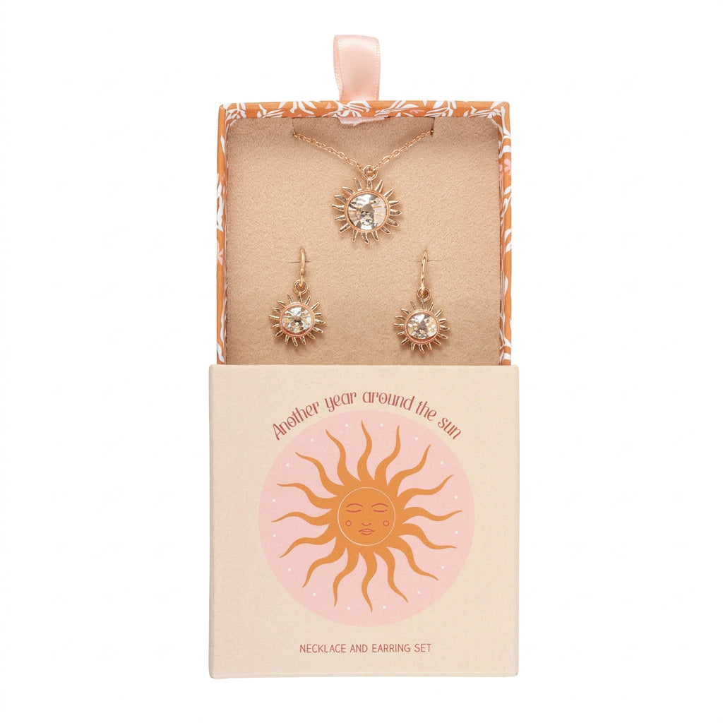 Golden Hour Smyckesset – Halsband & Örhängen med Solmotiv