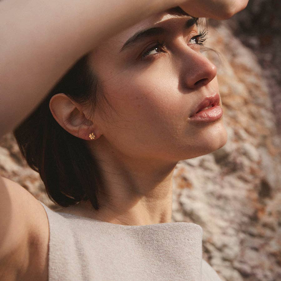 Aleli Blomörhängen – Cubic Zirconia | Guldpläterade