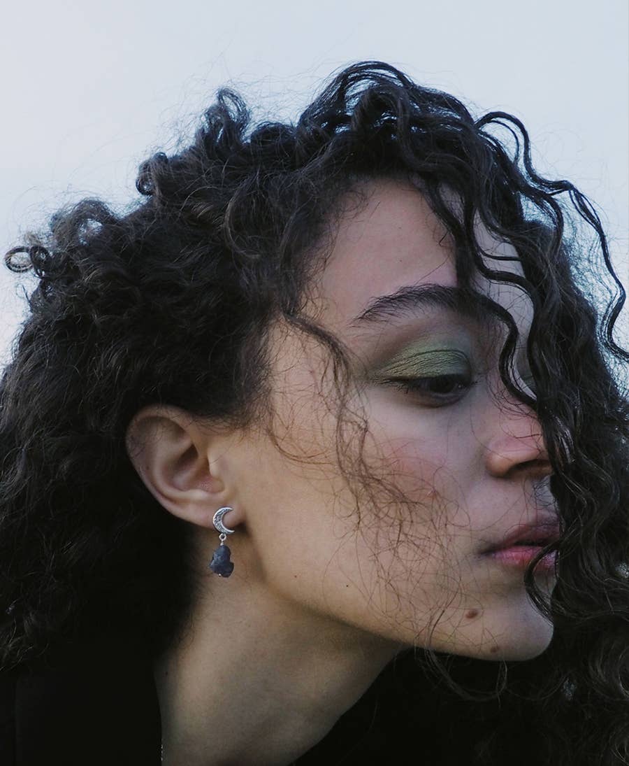 🌙✨ ANN ACID – När smycken blir poesi för vardagen