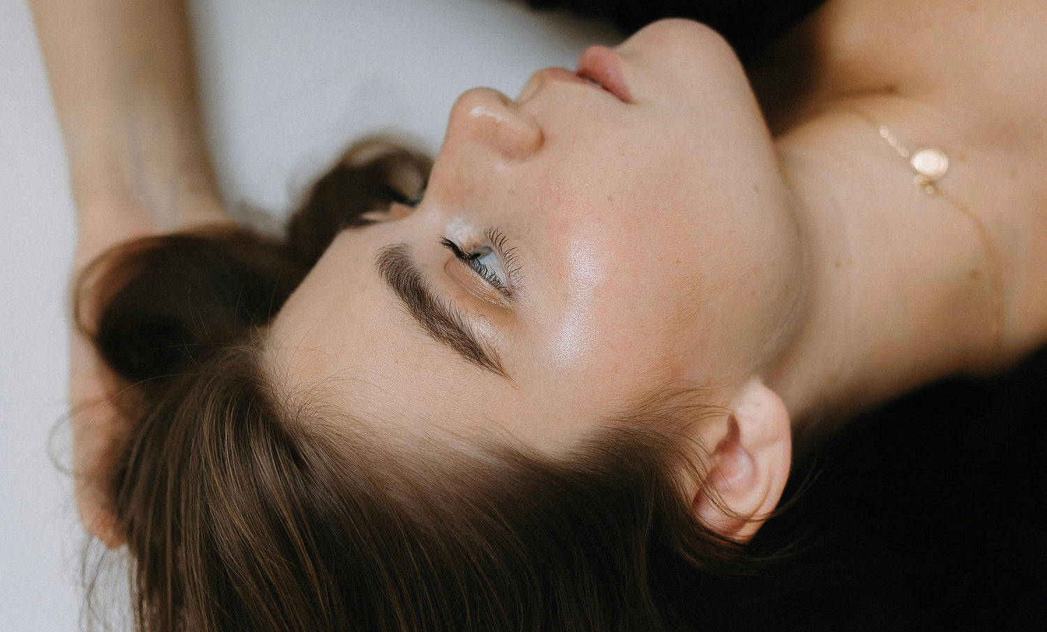 Protein vs fukt – den enda hårvårdsguiden du egentligen behöver