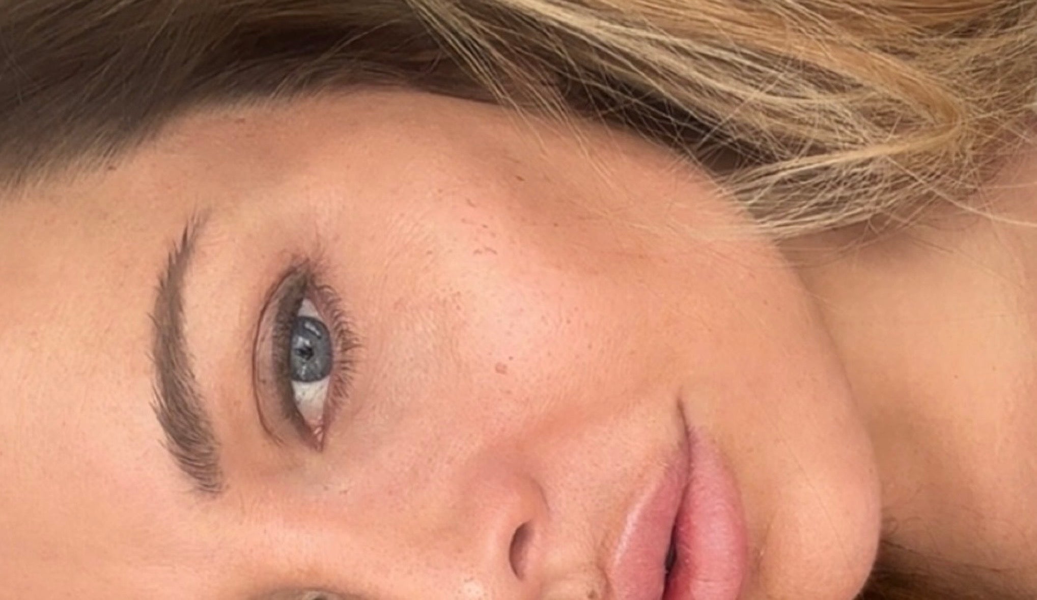 Kan två peptidserum göra mer tillsammans än var för sig? Min rutin för kontur och volym.