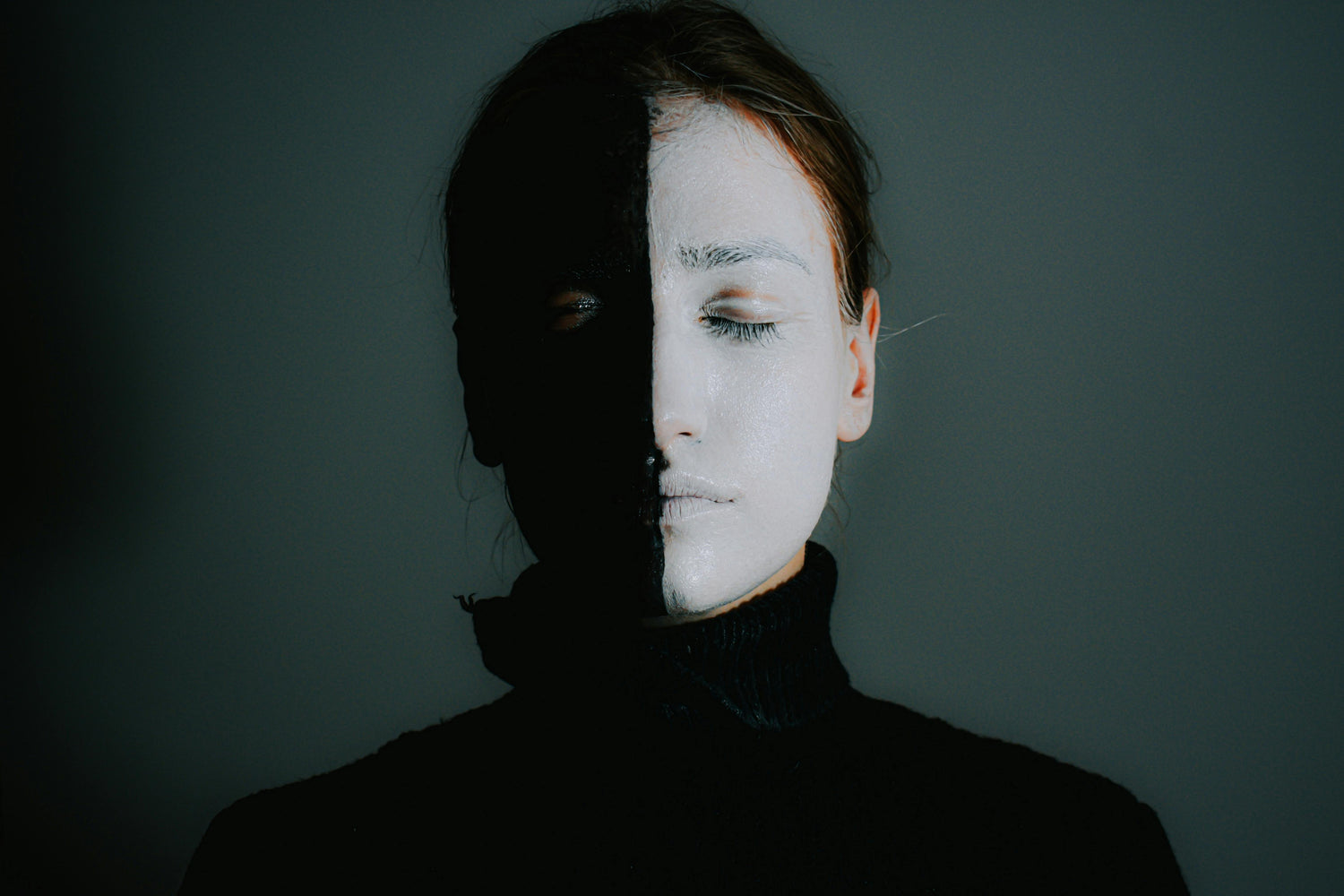 Känslor vs. tankar – så blir du emotionellt hel