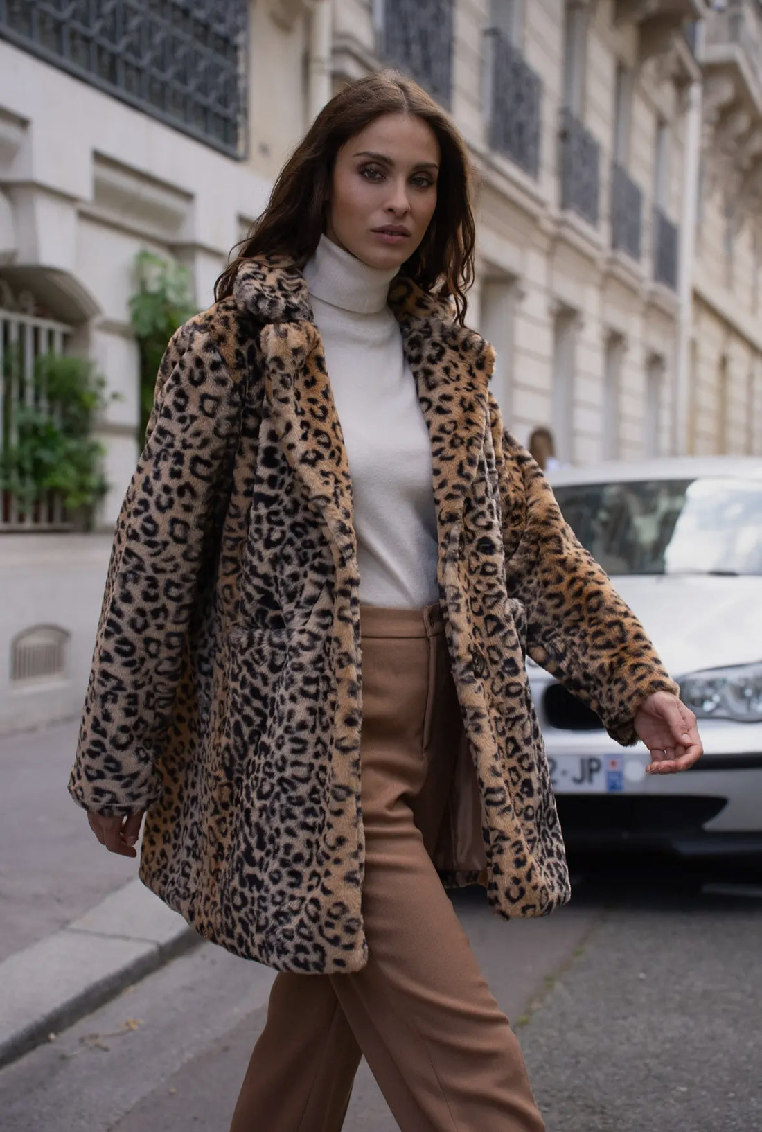 Leopardmönstrad kappa i fuskpäls
