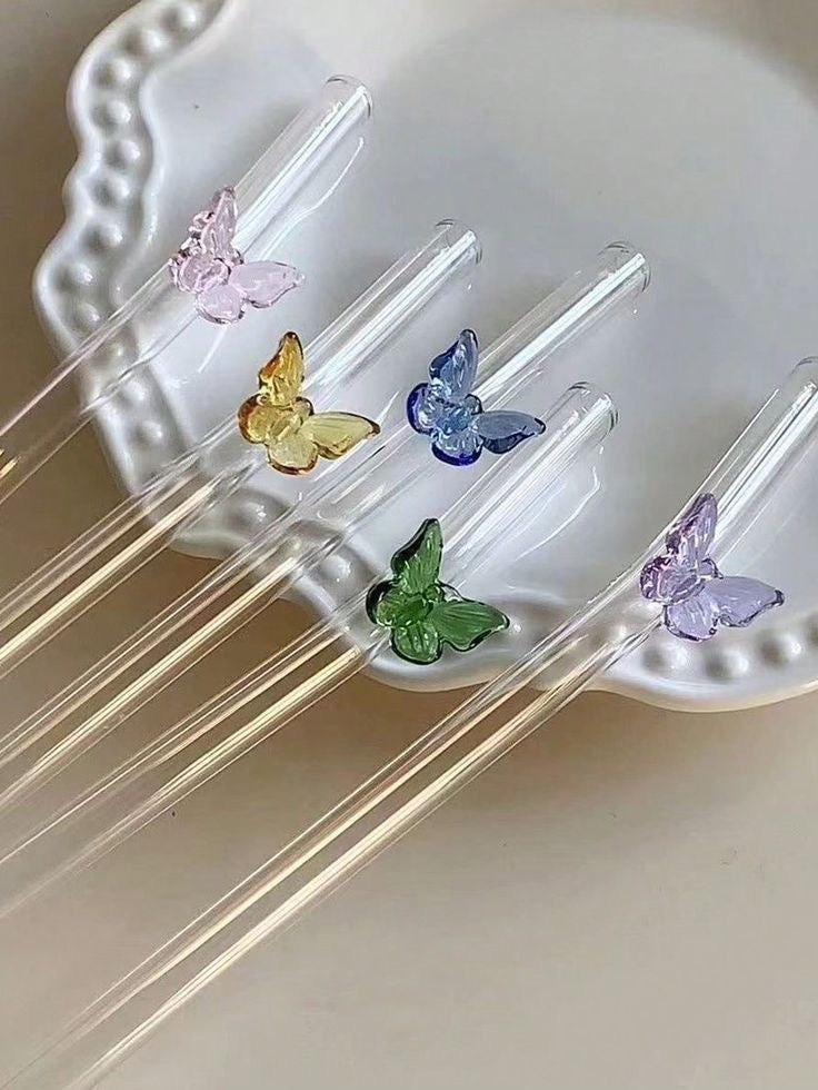 Glass straw with butterflies