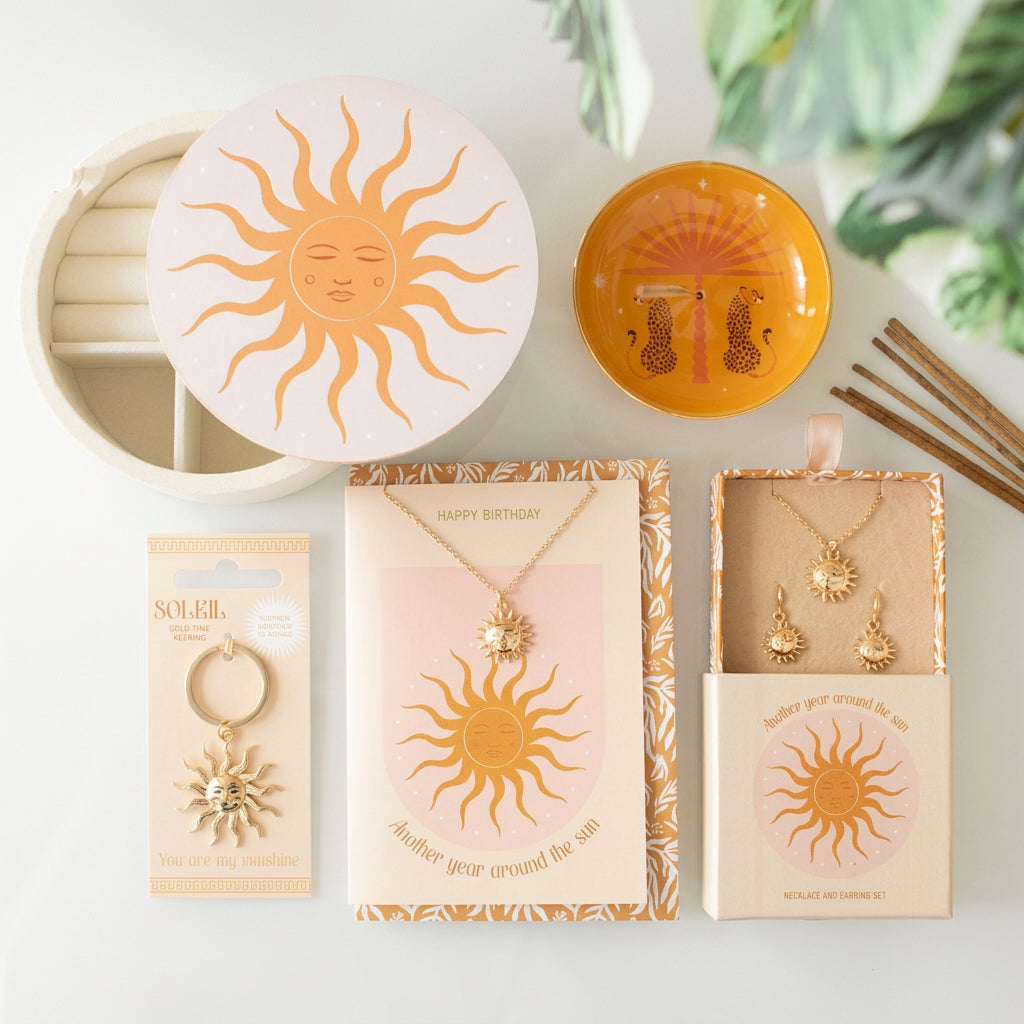 Golden Hour Smyckesset – Halsband &amp; Örhängen med Solmotiv