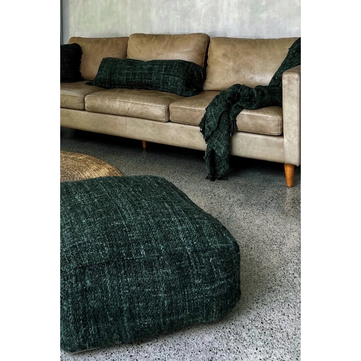 The Oh My Gee Pouffe – grön handgjord sittpuff i bomull