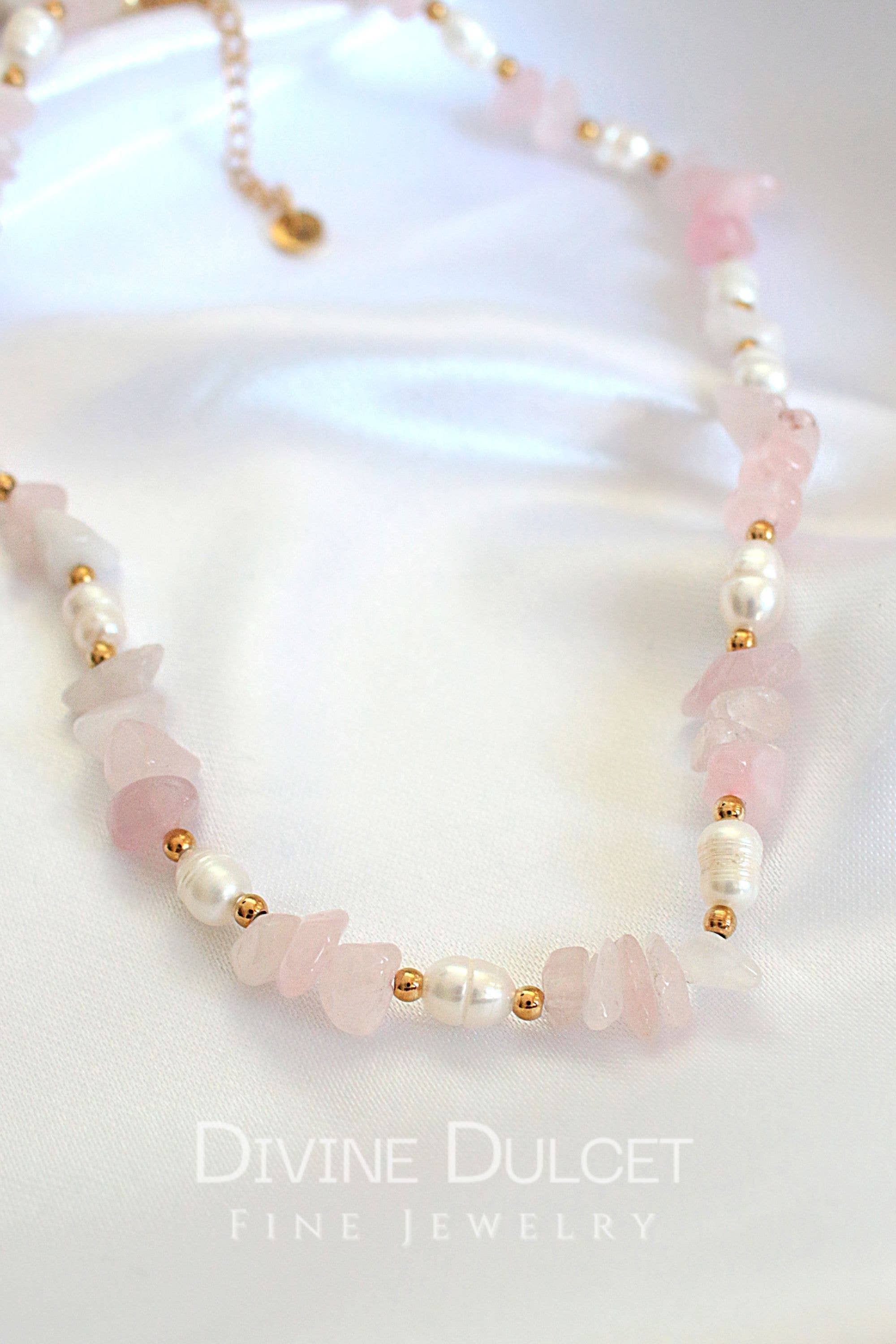 Handgefertigter Choker | Rosenquarz &amp; Süßwasserperlen