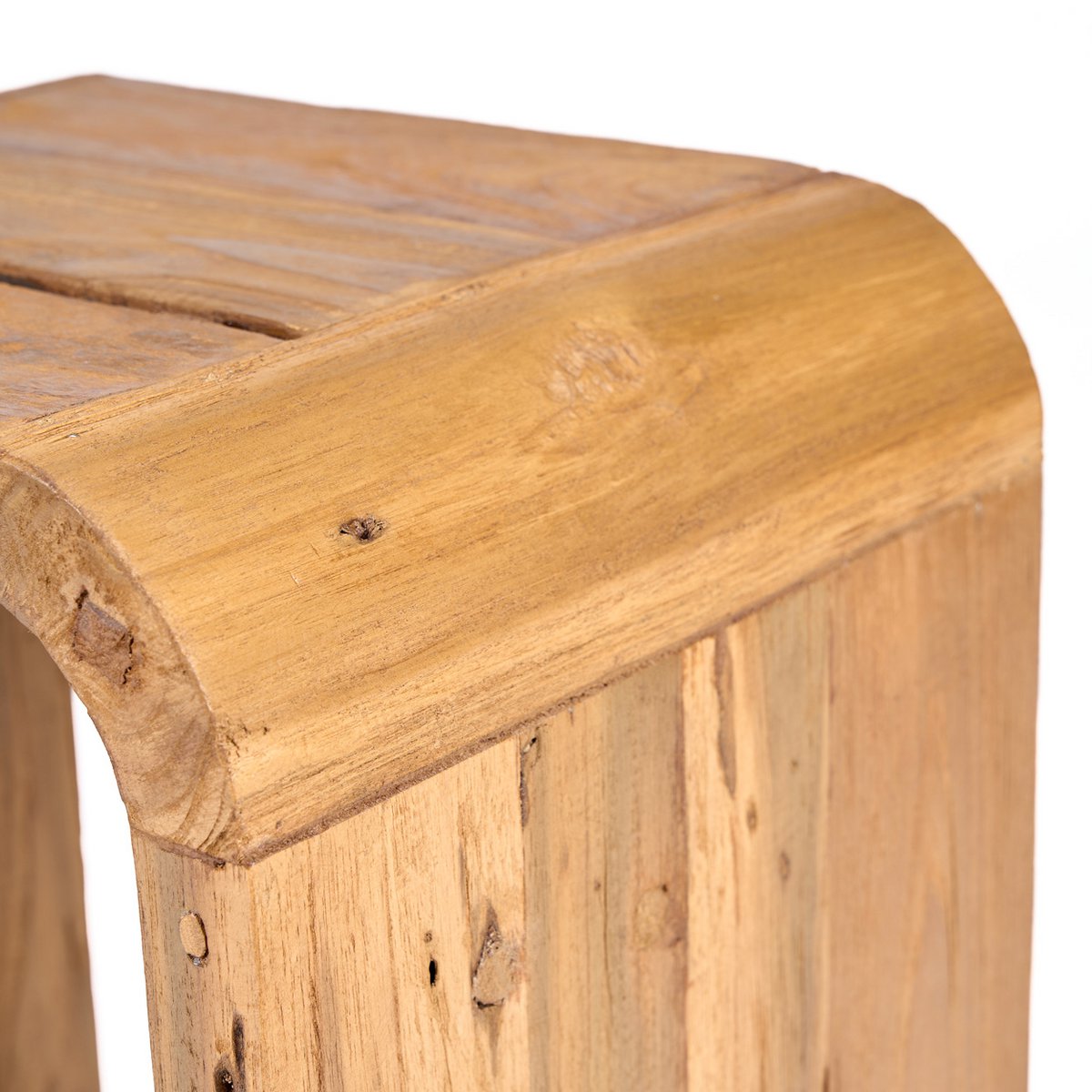 Arc Sidobord i Återvunnen Teak – Handgjort Natur | Bazar Bizar