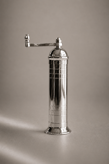«Chrome Mill» – salière polie de 8 po, Alexander Handcrafted Mills