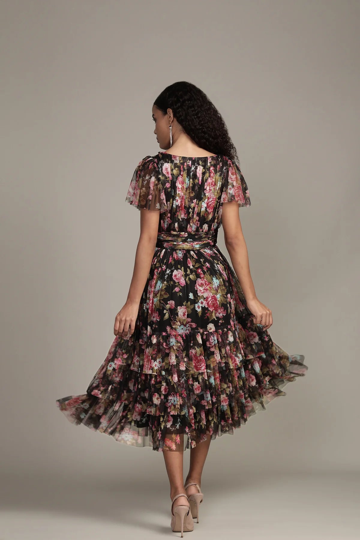 Lace &amp; Beads – Robe mi-longue en tulle noir fleuri Madison