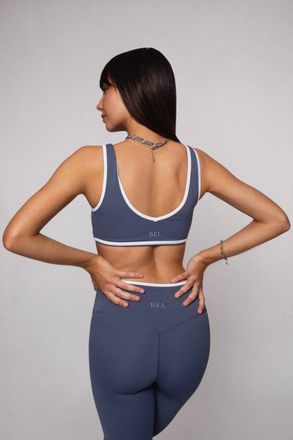 Flare Leggings med Korsad Midja - Ace Collection
