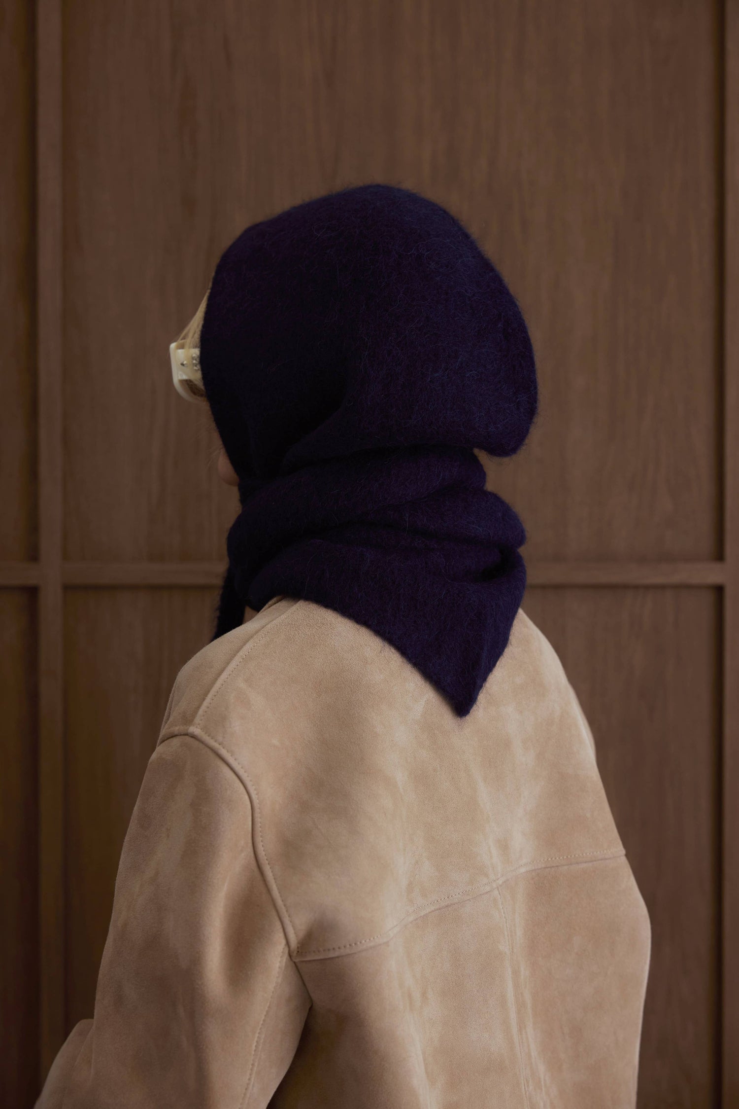Alpaca Hooded Scarf i Djuphavsblå | Arctic Fox &amp; Co.