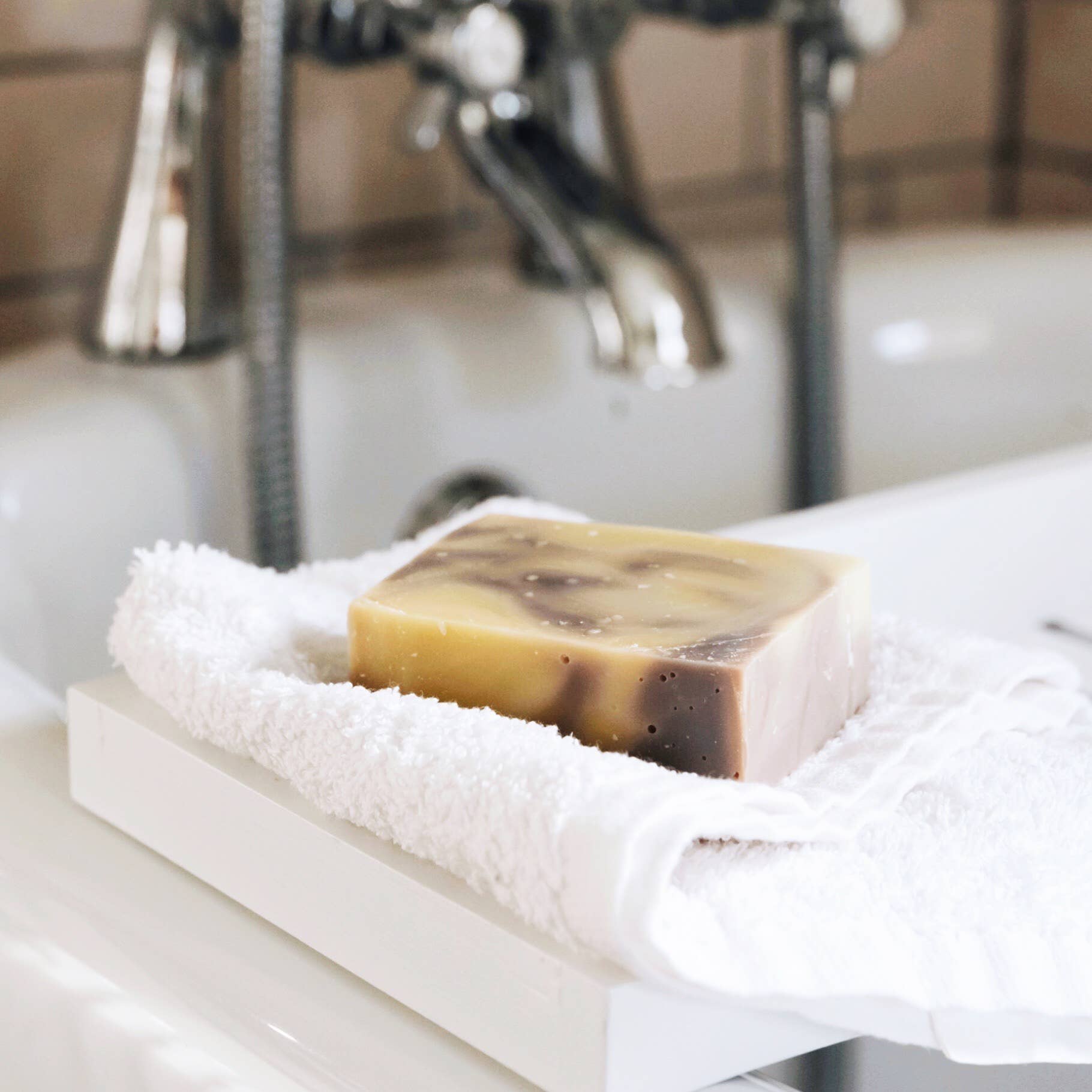 Lavender Cleansing Bar – Bio-Lavendelseife 100 g | Odylique