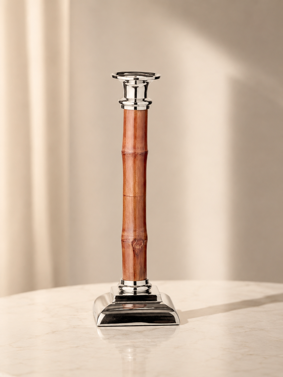 Holm Hög Ljusstake i Bambu &amp; Silver – 30 cm