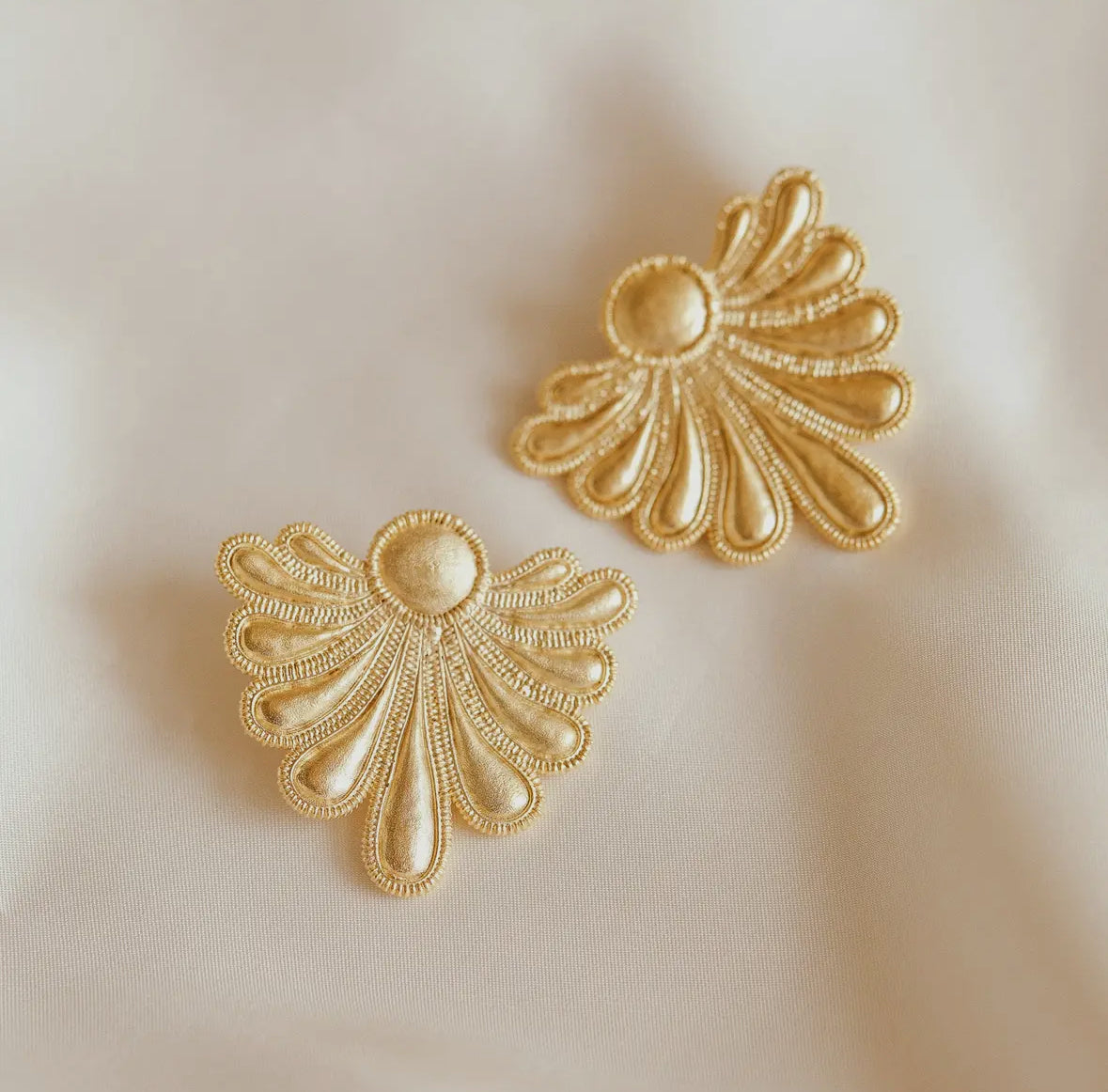 Cléon Earrings | 18k Gold | Agape Studio Jewelry 