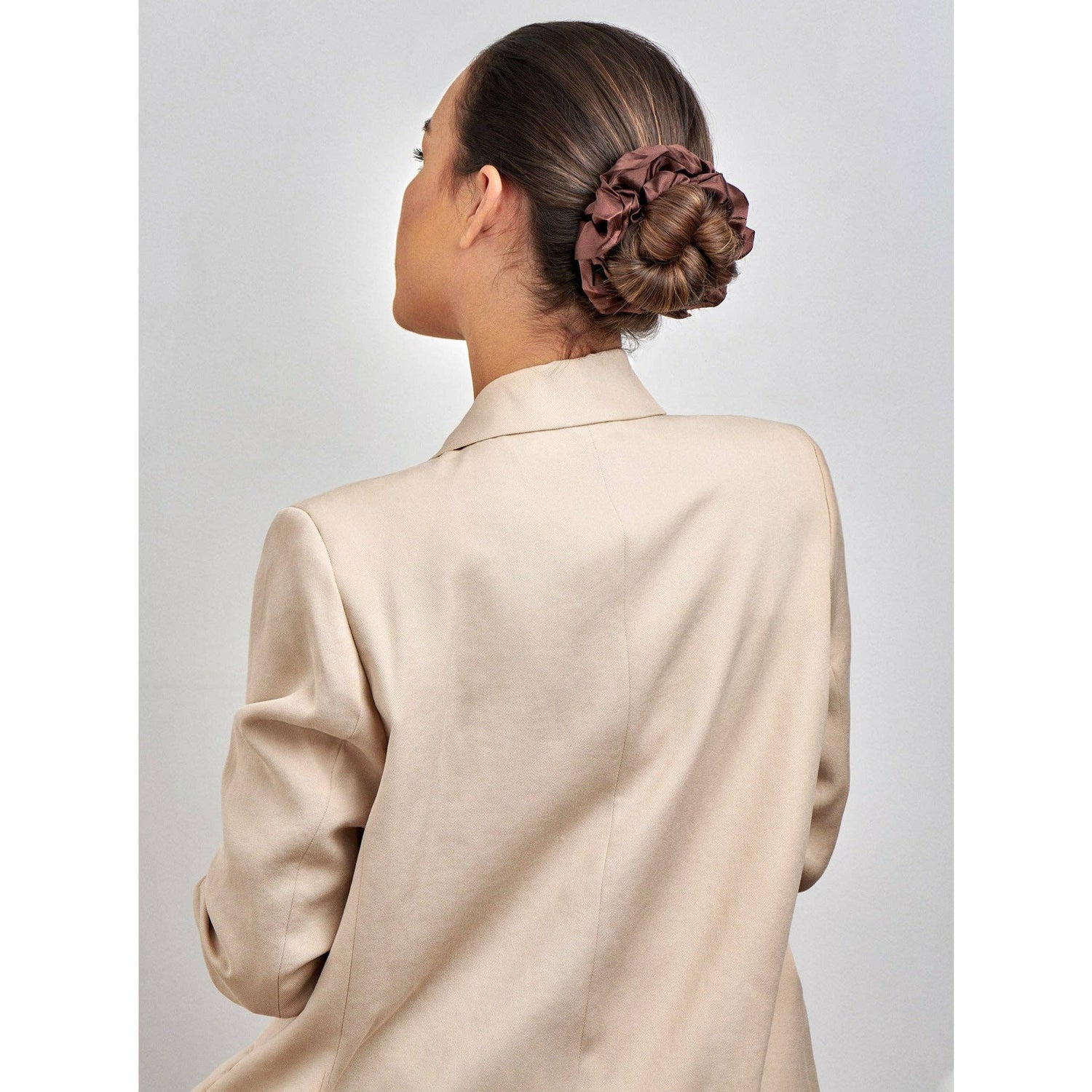 Brown Pure Silke Scrunchie