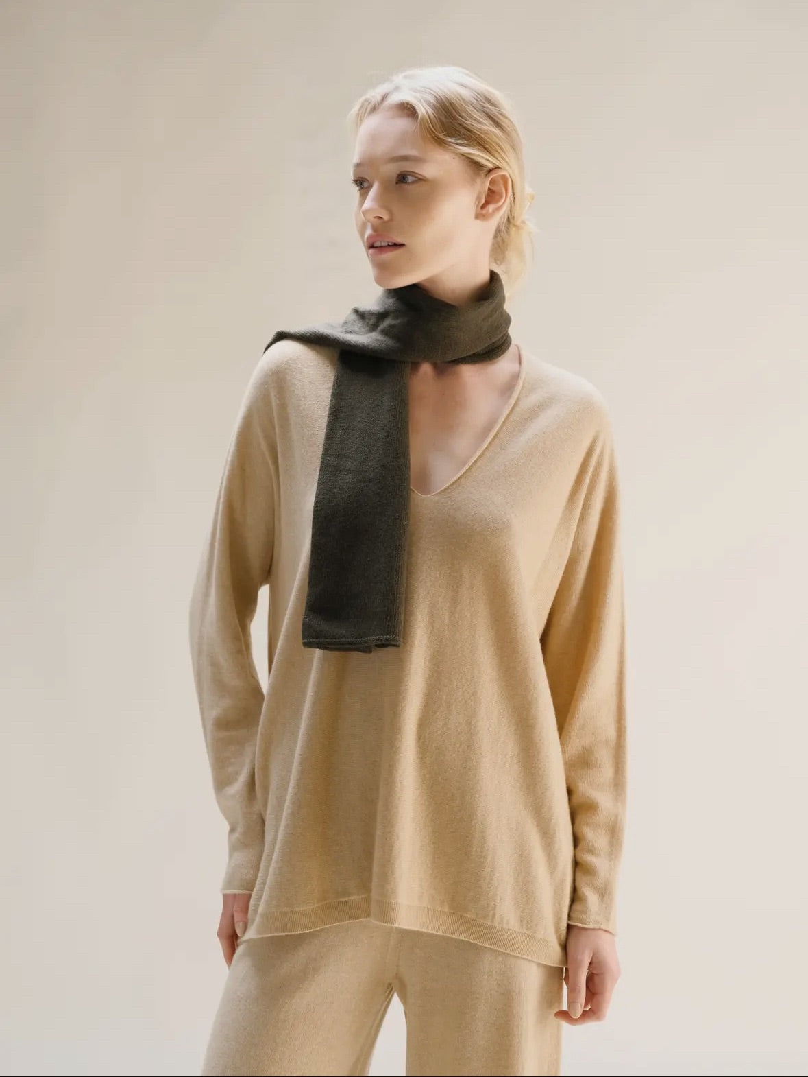 Kaschmir-Mischgewebe V-Ausschnitt Pullover, LÈMME