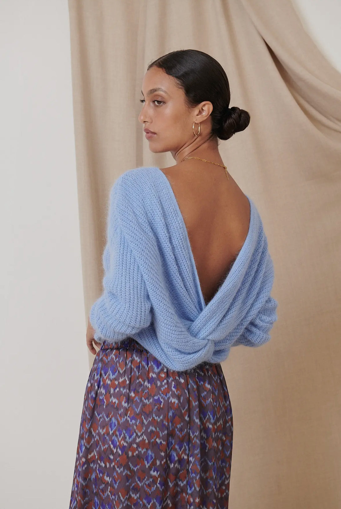 Babyblå stickad tröja i mohair-look