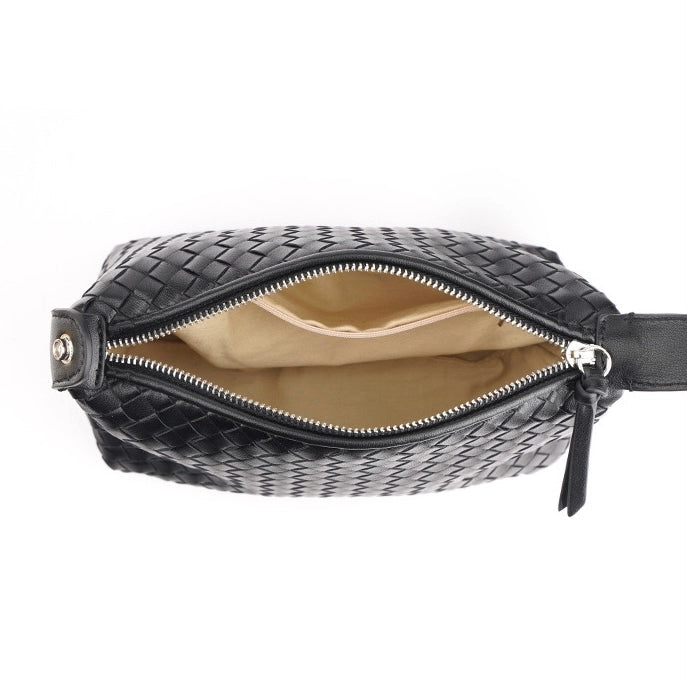 Woven leather bag made of recycled genuine leather 